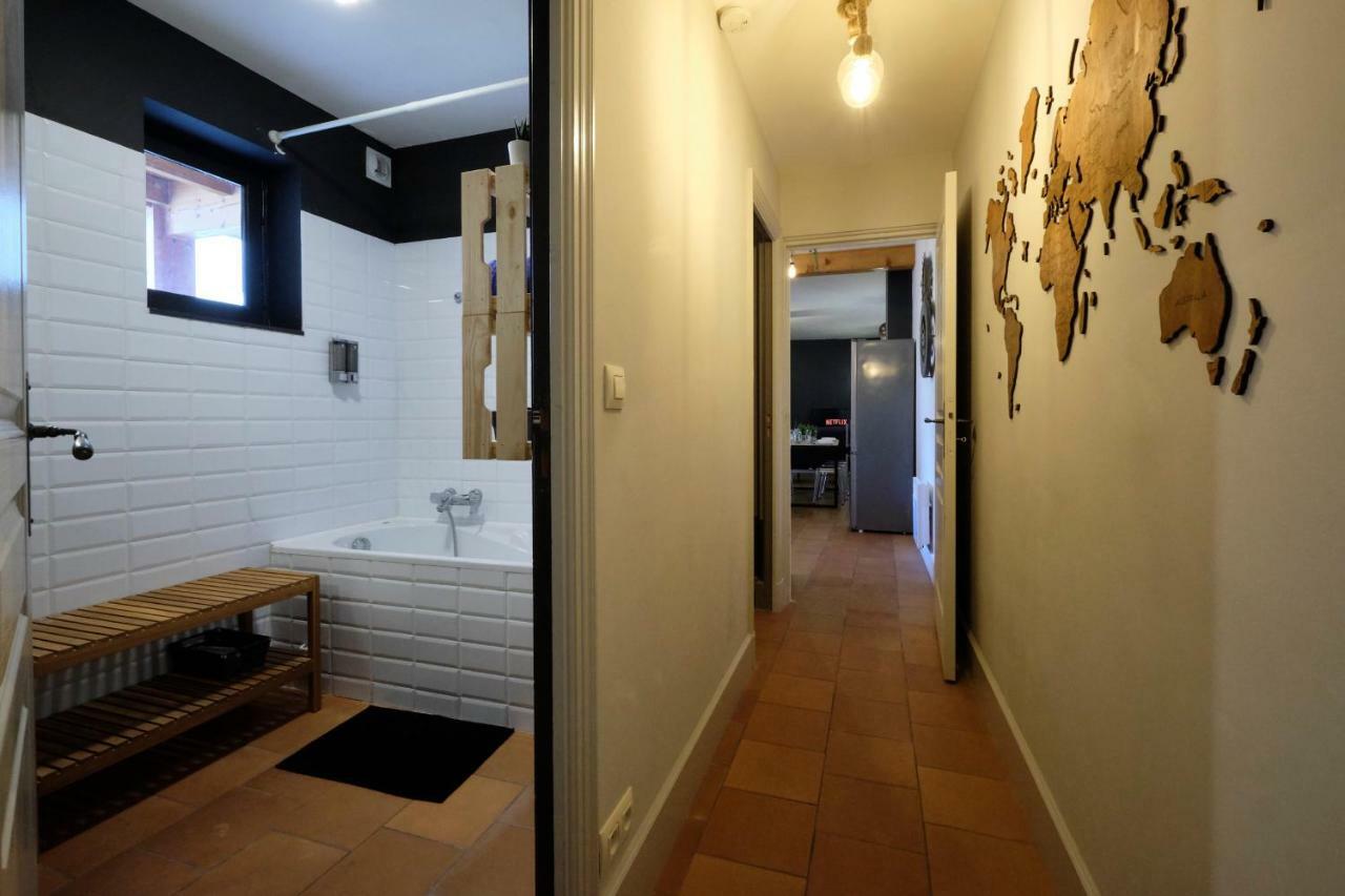 Melina - Appartement Dans Les Remparts De La Bastide Avec Parking Et Terrasse Carcassonne Exterior foto